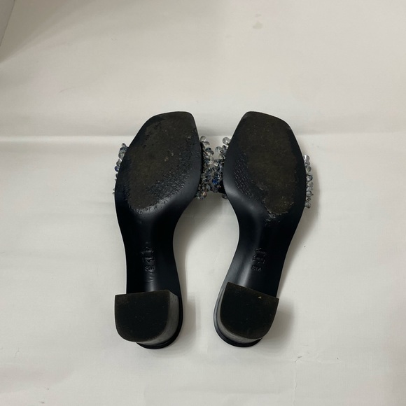 Tory Burch Logan Sandal - Picture 4 of 13